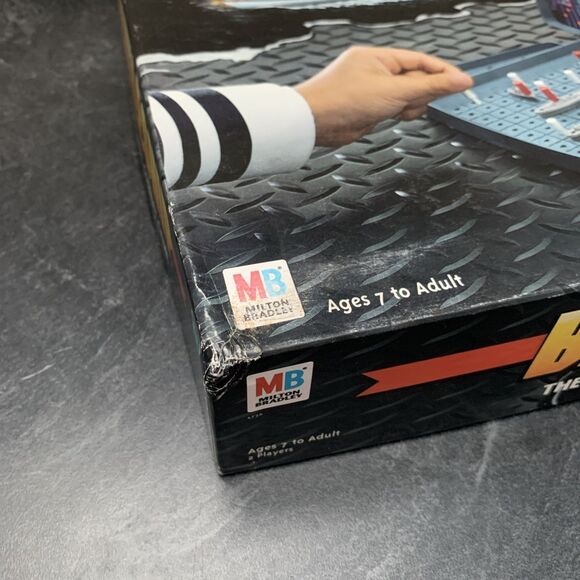 Vintage 1998 Battleship Game The Classic Naval Combat Game Milton Bradley Hasbro - Picture 13 of 14